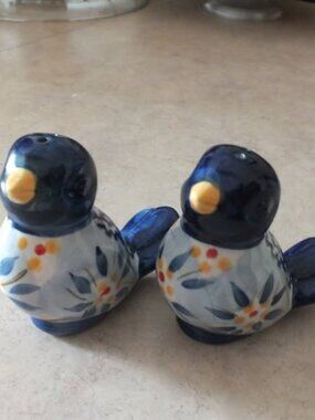Bird Salt and Pepper Old World Blue by Temp-Tations